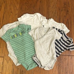 Six short sleeve onsies